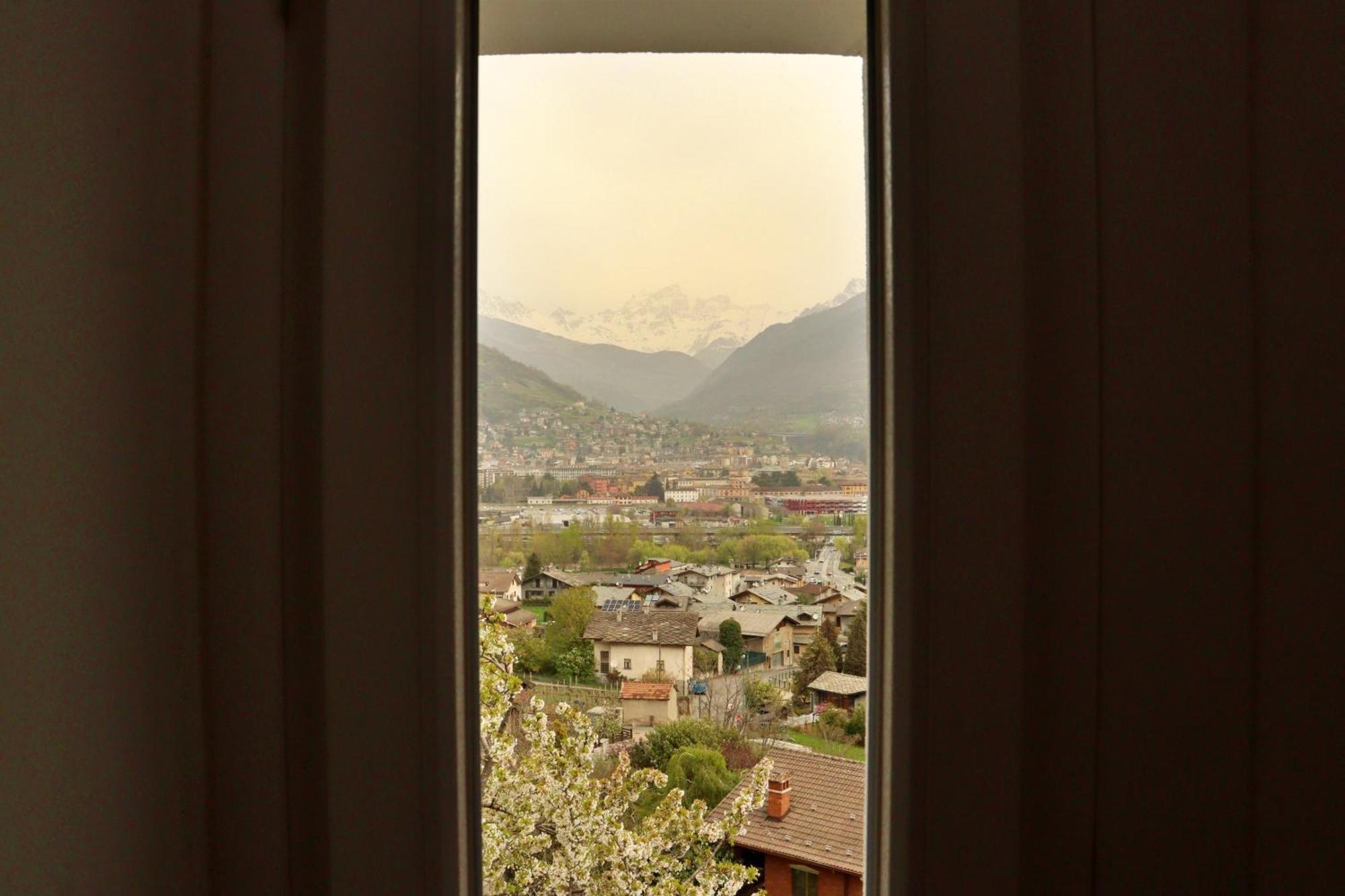 Lo Barbaboc Aparthotel Charvensod Buitenkant foto