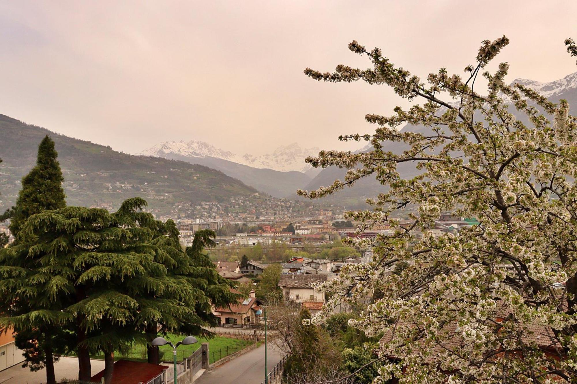 Lo Barbaboc Aparthotel Charvensod Buitenkant foto